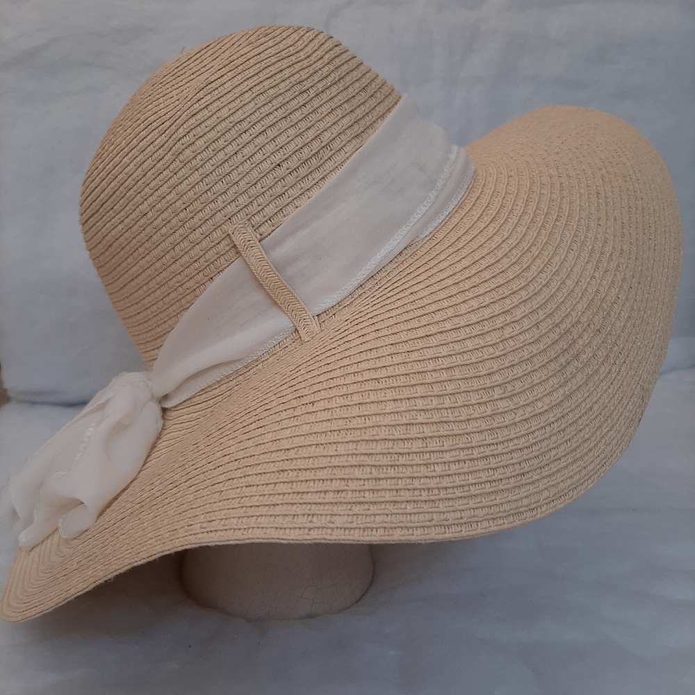 Wide-Brimmed Hat